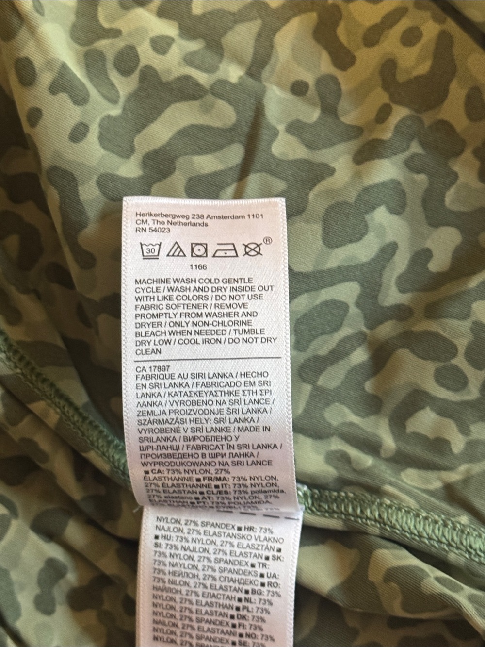 Athleta Ultimate Train printed tee, large, green - Picture 8 of 8